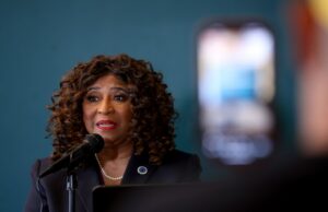‘Vamos hacia atrás’: recordó a Da Pamela Price Slams Sucesor, defiende Legacy ‘We’re going backwards’: Recalled DA Pamela Price slams successor, defends legacy