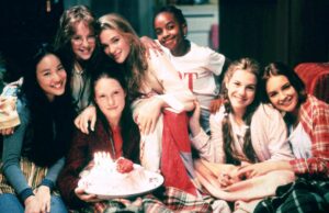 La estrella del club de situaciones de bebé Larisa Oleynik criticó la intriga de las reuniones menores La estrella del club de situaciones de bebé Larisa Oleynik criticó la intriga de las reuniones menores