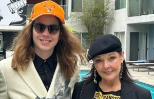 La madre de Billy Strings Debra muere después de terminar el espectáculo cerca de la casa de sus padres La madre de Billy Strings Debra muere después de terminar el espectáculo cerca de la casa de sus padres