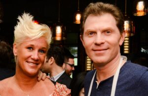 Bobby Flay rinde homenaje a Anne Burrell Bobby Flay rinde homenaje a Anne Burrell