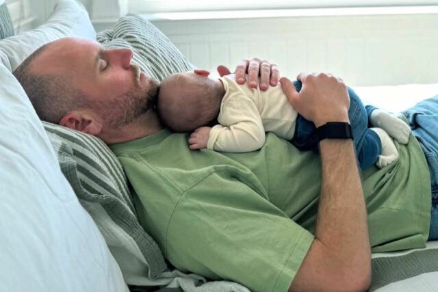 Lily Collins honra a Charlie McDowell mientras celebra el primer día del padre

