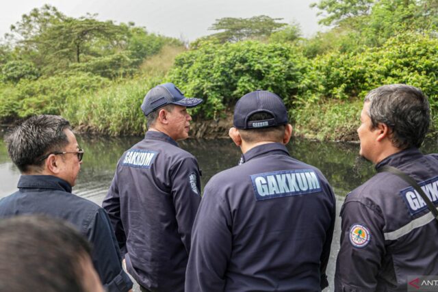 KLH Handy Investigation de tres TPA oficiales supuestamente gerencia de reglas de volcán residual

