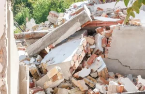 Delhi: Dos temidos atrapados después de construir colapsos en Rohini, operaciones de rescate en curso Delhi: Two feared trapped after building collapses in Rohini, rescue operations underway