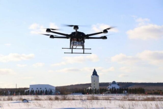 Saudi anuncia el éxito de probar drogas con drones en el lugar sagrado

