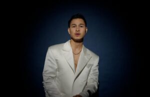 Entonces Carlos debutó oficialmente como músico a través de EP Ctrl+N