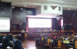 La facción de Gerindra llama a RDTR integrado, la postura de Probolinggo controla las inundaciones mientras fortalece el clima de inversión – Wartabromo Fraksi Gerindra Sebut RDTR Terintegrasi, Jurus Probolinggo Kendalikan Banjir Sambil Perkuat Iklim Investasi - WartaBromo