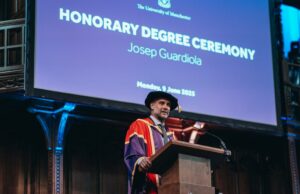 Guardiola Galardado por la Universidad de Manchester Guardiola Galardado por la Universidad de Manchester