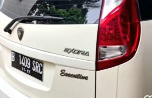 Hay un precio del automóvil de RP. 7 millones en la subasta de KPK