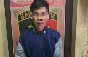 Este es un modo de hombre en Serang Cabuli, una mujer Este es un modo de hombre en Serang Cabuli, una mujer