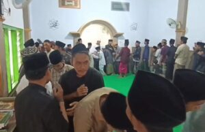 Guiado por el libro de Mujarobat, Eid al -Adha Muslim Aboge Diferencia Dos días más lento que el Gobierno Guiado por el libro de Mujarobat, Eid al -Adha Muslim Aboge Diferencia Dos días más lento que el Gobierno