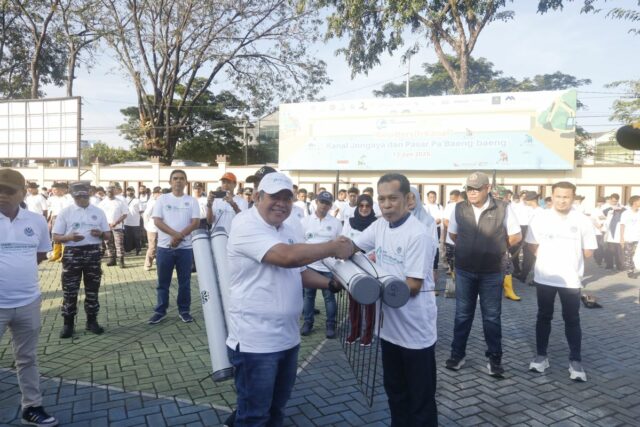 Pelindo Regional 4 Wins Award Charter de KLH

