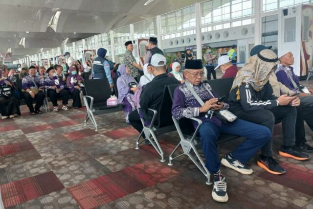 Pilgrims Depok Hajj Group 12 JKS llegó a salvo y Pilgrims Depok Hajj Group 12 JKS llegó a salvo y saludable todo