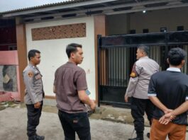 Un hombre en la ciudad de Serang fue encontrado muerto con sangre en el porche

