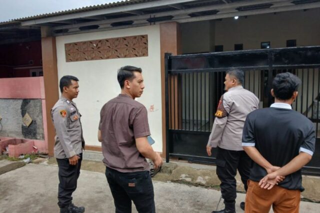 Un hombre en la ciudad de Serang fue encontrado muerto con sangre en el porche

