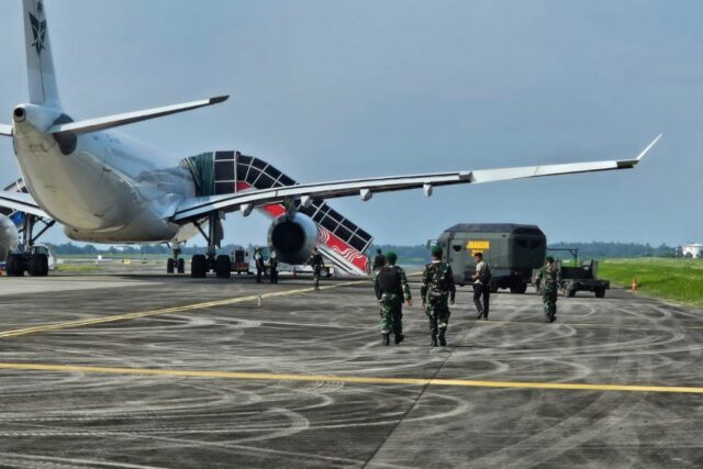 Aterrizaje de emergencia en el aeropuerto de Kualanamu debido a la amenaza de bombas nuevamente, el TNI tomó una acción de emergencia

