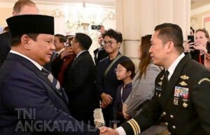 KSAL Apreciación de los logros de los oficiales de la Marina para ser los mejores graduados de Rusia KSAL Apreciación de los logros de los oficiales de la Marina para ser los mejores graduados de Rusia