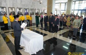 El canciller de UI instala cuatro nuevos líderes El canciller de UI instala cuatro nuevos líderes