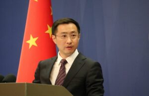 Papa levantando al obispo de la criada en la Arquidiócesis de Fuzhou, China está lista Papa levantando al obispo de la criada en la Arquidiócesis de Fuzhou, China está lista