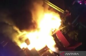 Candle Factory Fire en Tamansari, no hubo víctimas – Antara News Megapolitan Kebakaran pabrik lilin di Tamansari, tidak ada korban jiwa - ANTARA News Megapolitan