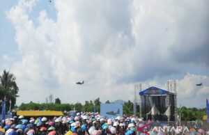 La Fuerza Aérea Indonesia movilizó a los aviones de combate Sukoi hasta F-16 en entrenamiento de combate en el sur de Kalimantan La Fuerza Aérea Indonesia movilizó a los aviones de combate Sukoi hasta F-16 en entrenamiento de combate en el sur de Kalimantan