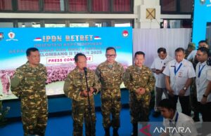 El Ministro del Interior dijo que habría un retiro de Secretario Regional en toda Indonesia. El Ministro del Interior dijo que habría un retiro de Secretario Regional en toda Indonesia.