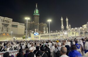 El guardián del último regreso de los peregrinos indonesios en Makkah El guardián del último regreso de los peregrinos indonesios en Makkah