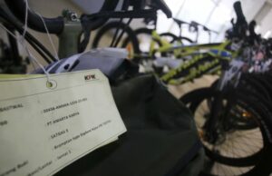 KPK ha vuelto a la subasta de botín corrupto, muchas bicicletas de lujo