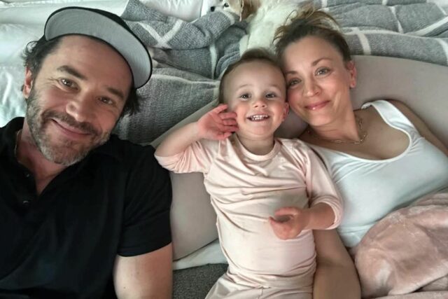 Kaley Cuoco elogia a Tom Pelphrey en homenaje al Día Kaley Cuoco elogia a Tom Pelphrey en homenaje al Día del Padre