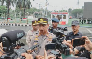 La policía hizo un llamamiento a los padres para que monitoree el paradero de los niños mayores de 10 pm hasta Fajr La policía hizo un llamamiento a los padres para que monitoree el paradero de los niños mayores de 10 pm hasta Fajr