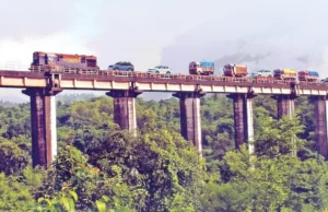 Noticias del medio día en esta hora: ¿Fancy Mumbai a Goa en su automóvil en un tren? Mid-Day Top News at this hour: Fancy Mumbai to Goa in your car on a train?; Mid-Day report gets footpath fixed outside Aarey metro station and more