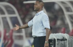 Escuche la palabra ‘Manchester United’, Patrick Kluivert inmediatamente se rió