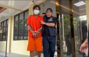 La policía atrapa a los hombres quemados en casa mientras están borrachos en Pesanggrahan South Yakarta, resulta que esta es la causa