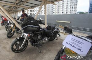 La gran motocicleta propiedad del convicto Rafael Alun está subastado Rp211 millones La gran motocicleta propiedad del convicto Rafael Alun está subastado Rp211 millones