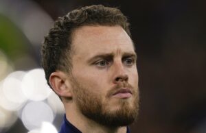 Bayer Leverkusen firma el vuelo del portero holandés desde Brentford Bayer Leverkusen firma el vuelo del portero holandés desde Brentford