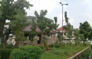 Los residentes de Green Garden Housing niega el presidente de RW sobre la construcción del puesto de seguridad