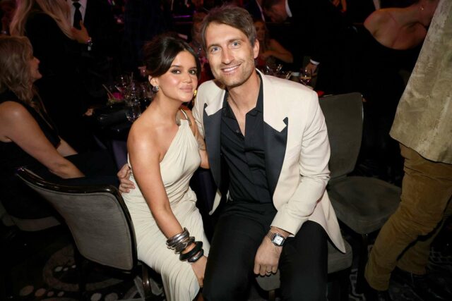 Maren Morris comienza con amigos que eligen "lados" después de su divorcio

