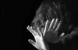 Maharashtra: violada de 17 años, impregnada en Latur; acusado en la carrera Maharashtra: 17-year-old raped, impregnated in Latur; accused on the run