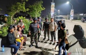 Kodim 0509 Bekasi Regency posee patrulla intensamente apoya el departamento del estudiante D Kodim 0509 Bekasi Regency posee patrulla intensamente apoya el departamento del estudiante D