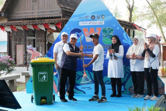 Kemenpar apuntando a Banyuwangi se convirtió en la ubicación de un movimiento de turismo limpio

