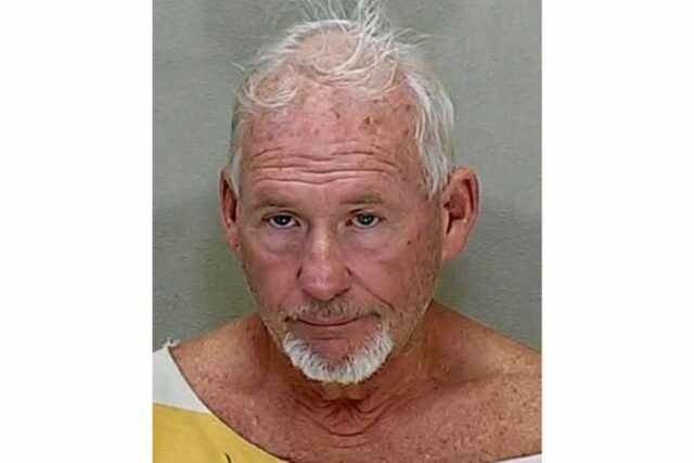 Florida Man, de 70 años, habría orinado más de $ 10,000 en comida en el Sam's Club

