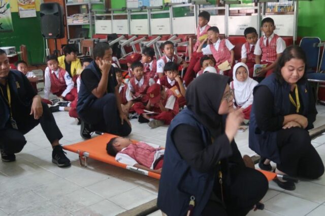 FKM UI Educación y práctica de aprendizaje Gestión de inundaciones de campo SDN en Bekasi

