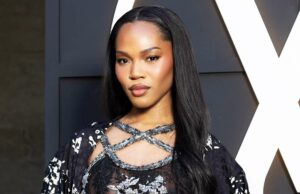 Influencer Quenlin Blackwell utiliza leche materna para « Bains and Facial Masks » (exclusivo) Influencer Quenlin Blackwell utiliza leche materna para `` Bains and Facial Masks '' (exclusivo)