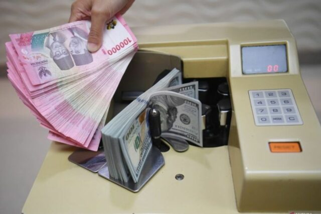 Profesor de UI Proyección El valor del tipo de cambio Rupiah se fortalece hacia el final de 2025

