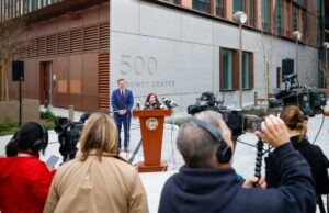 La Junta del Condado de San Mateo considerará el lanzamiento del proceso de eliminación para el Corpus del Sheriff San Mateo County board to consider launching removal process for Sheriff Corpus