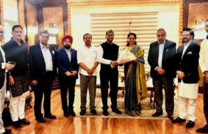 La delegación dirigida por Sule Suleya llega a Egipto para transmitir la postura de la India sobre el terrorismo Supriya Sule-led delegation reaches Egypt to convey India's stance on terrorism