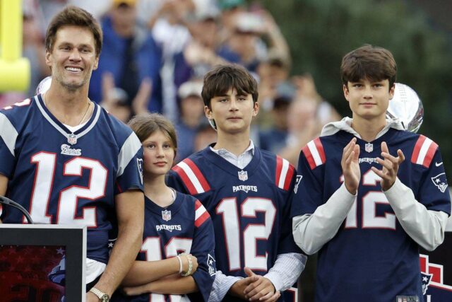 Tom Brady dice que su asado en 2024 con gisele bündchen bromas dañó los sentimientos de sus hijos


