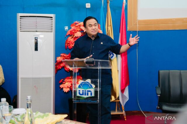 Rachmat Gobel enfatiza la importancia de la industrialización con los Rachmat Gobel enfatiza la importancia de la industrialización con los valores de Pancasila