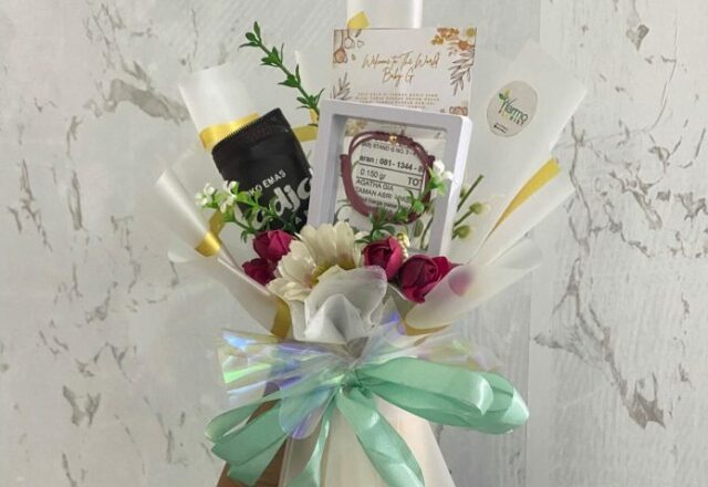 Warmo Florist Bisa Bikin Bucket Apa Saja Sih? Ini 7 Bucket yang Bisa Dibikin Lengkap dengan Harga Paling Murahnya! - WartaBromo