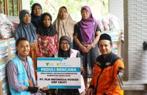 PLN Indonesia Poder UBP Grati distribuye asistencia humanitaria para deslizamientos de tierra en Trenggalek PLN Indonesia Poder UBP Grati distribuye asistencia humanitaria para deslizamientos de tierra en Trenggalek
