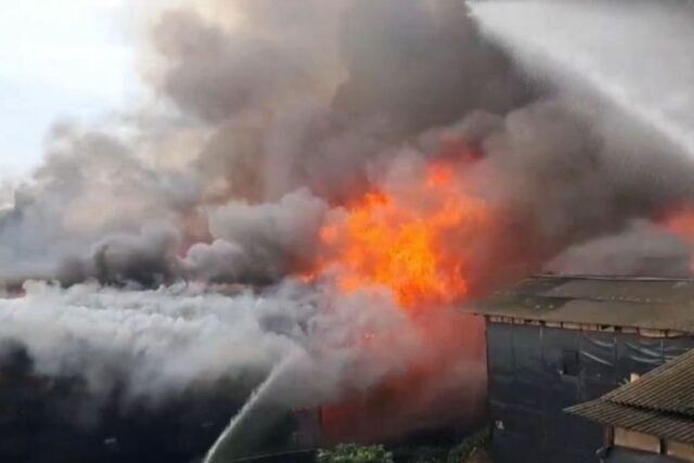 Esta es la causa de construir incendios en tres hectáreas de tierra en Kapuk Muara, North Yakarta

